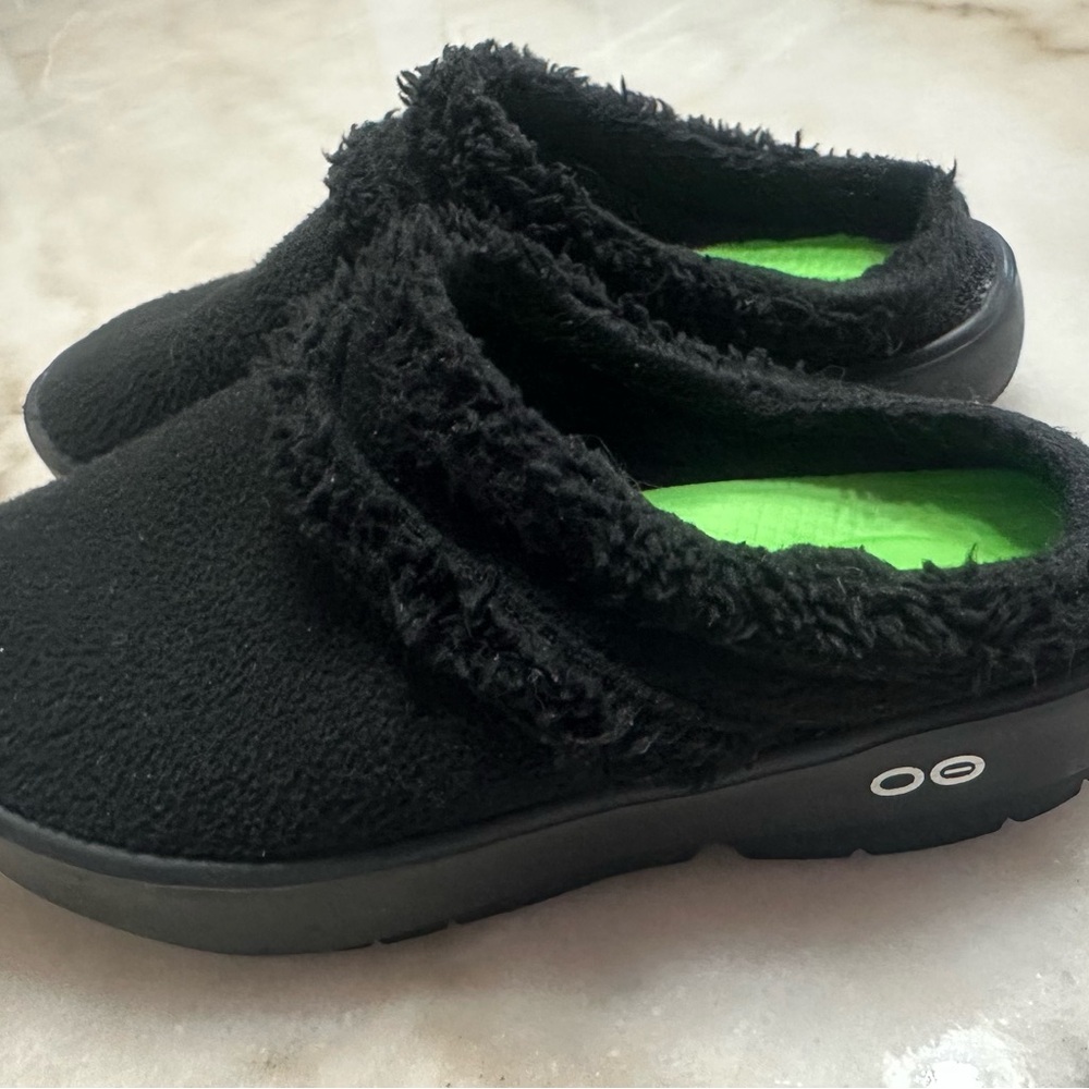 OOFOS Women's Black Clogs 7 - Picture 8 of 11